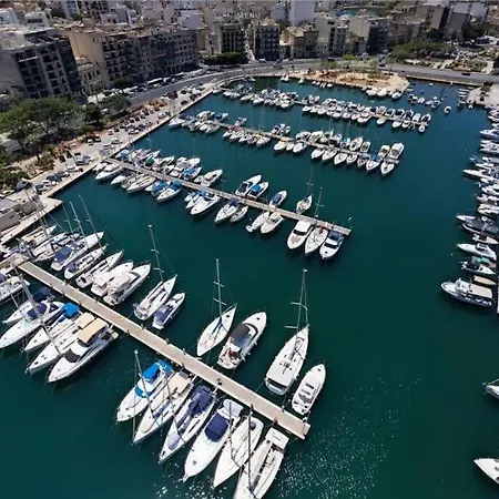 Spacious, Fully Equipped 4br In Pietà With Wifi&ac By 360 Estates *