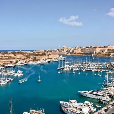 Spacious, Fully Equipped 4br In Pietà With Wifi&ac By 360 Estates *