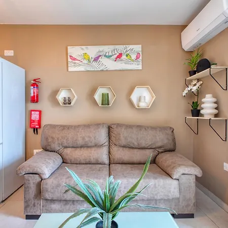 Apartment Spacious, Fully Equipped 4br In Pieta With Wifi & Ac By 360 Estates *