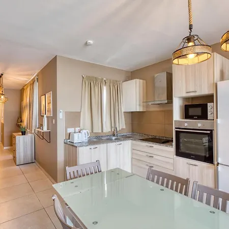 Spacious, Fully Equipped 4br In Pieta With Wifi & Ac By 360 Estates Apartment *