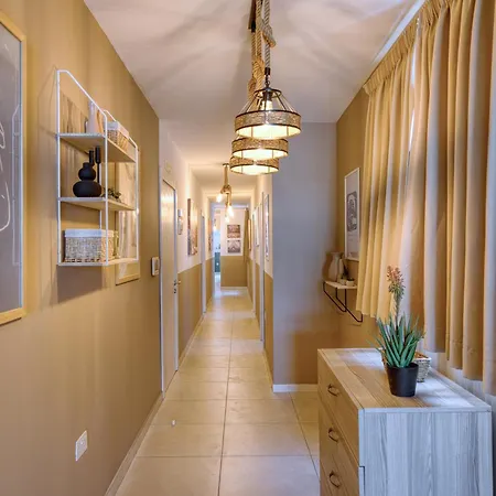 Appartement Spacious, Fully Equipped 4br In Pieta With Wifi & Ac By 360 Estates *