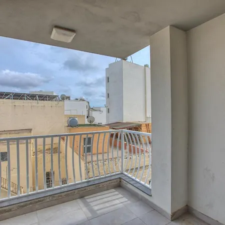 Spacious, Fully Equipped 4br In Pietà With Wifi&ac By 360 Estates Tal Guardamangia
