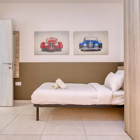 Spacious, Fully Equipped 4br In Pieta With Wifi & Ac By 360 Estates Appartement