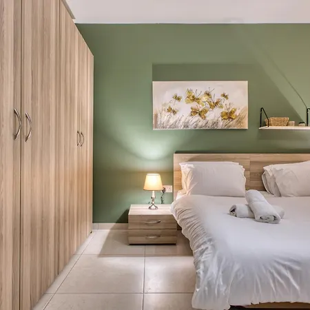 Spacious, Fully Equipped 4br In Pieta With Wifi & Ac By 360 Estates