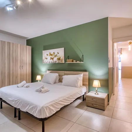 Spacious, Fully Equipped 4br In Pieta With Wifi & Ac By 360 Estates Appartement Tal Guardamangia