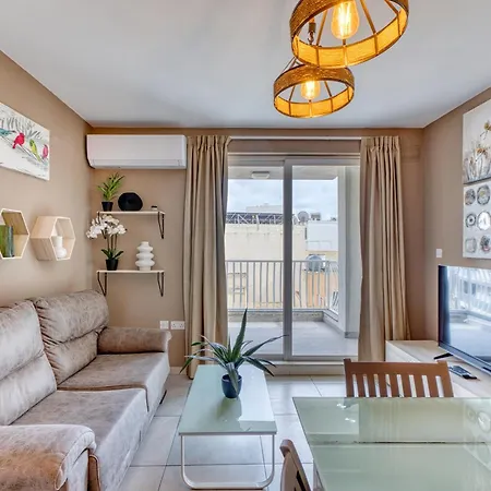 Appartement Spacious, Fully Equipped 4br In Pieta With Wifi & Ac By 360 Estates *