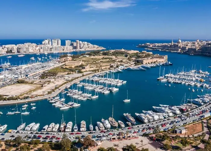 Spacious, Fully Equipped 4br In Pieta With Wifi & Ac By 360 Estates 아파트 Tal Guardamangia