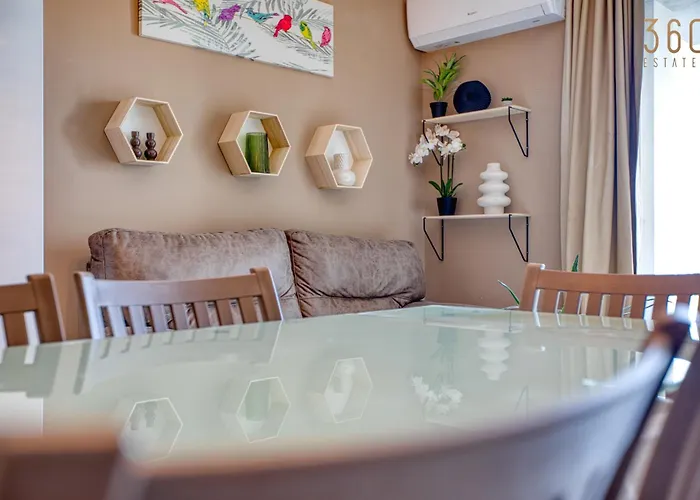 Spacious, Fully Equipped 4br In Pieta With Wifi & Ac By 360 Estates 아파트