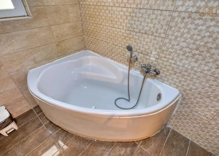 Spacious, Fully Equipped 4br In Pieta With Wifi & Ac By 360 Estates