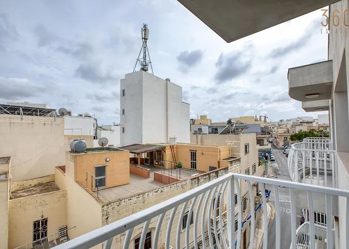 Spacious, Fully Equipped 4br In Pieta With Wifi & Ac By 360 Estates 아파트