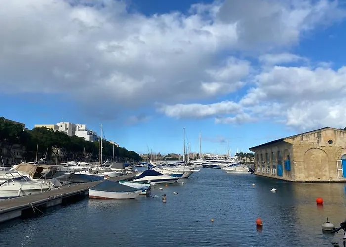 Spacious, Fully Equipped 4br In Pieta With Wifi & Ac By 360 Estates * Tal Guardamangia