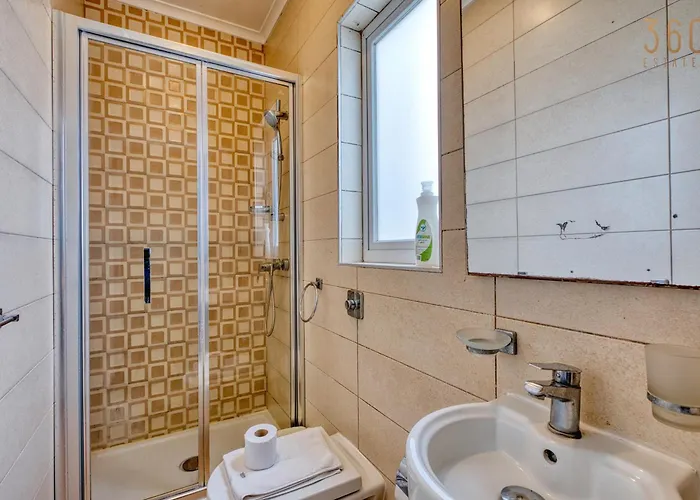 아파트 Spacious, Fully Equipped 4br In Pieta With Wifi & Ac By 360 Estates Tal Guardamangia