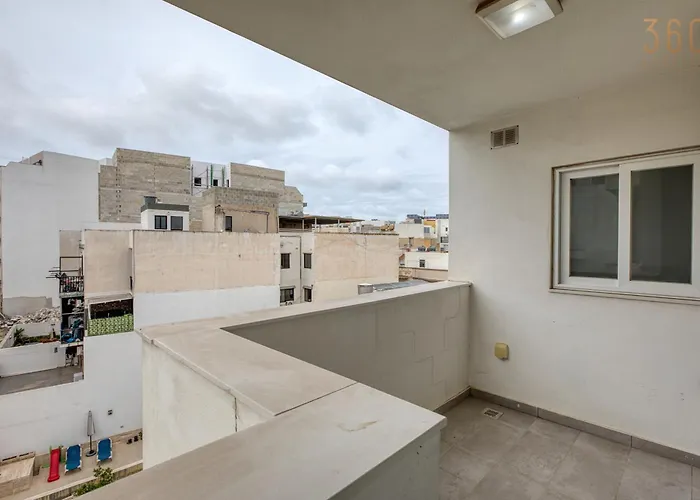 Spacious, Fully Equipped 4br In Pieta With Wifi & Ac By 360 Estates