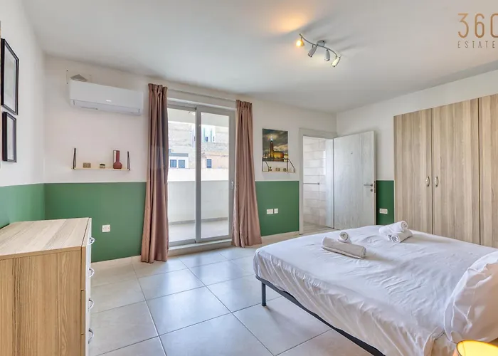 Spacious, Fully Equipped 4br In Pieta With Wifi & Ac By 360 Estates *