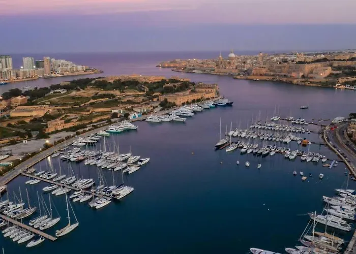 아파트 Spacious, Fully Equipped 4br In Pieta With Wifi & Ac By 360 Estates Tal Guardamangia